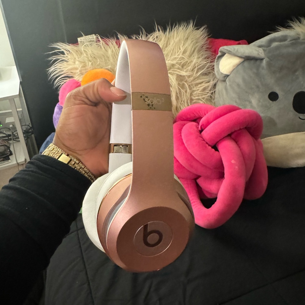 Beats by Dre Gold and White Over-Ear Headphones